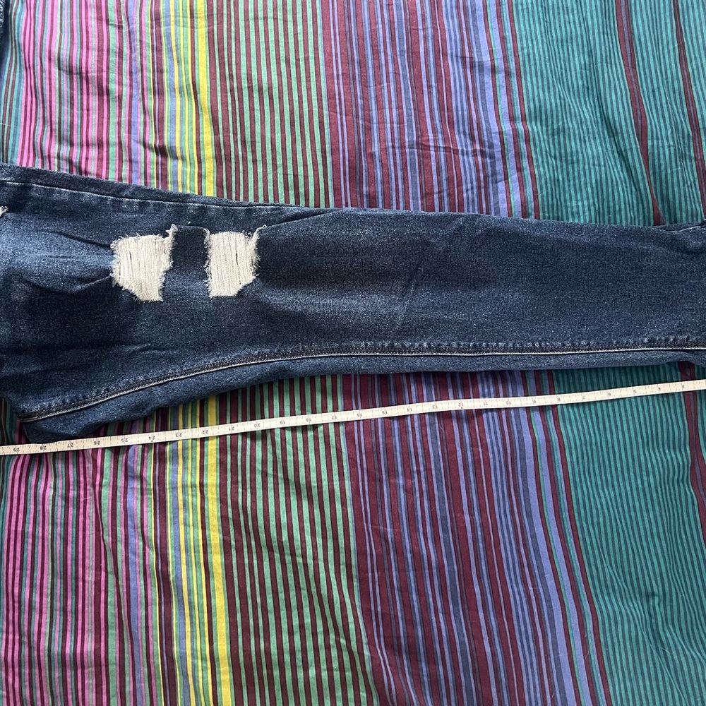 Old Navy Rockstar Distressed Jeans  👖 - Picture 5 of 7